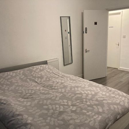 Chosen Rocky Lane Private Rooms Liverpool Exterior foto