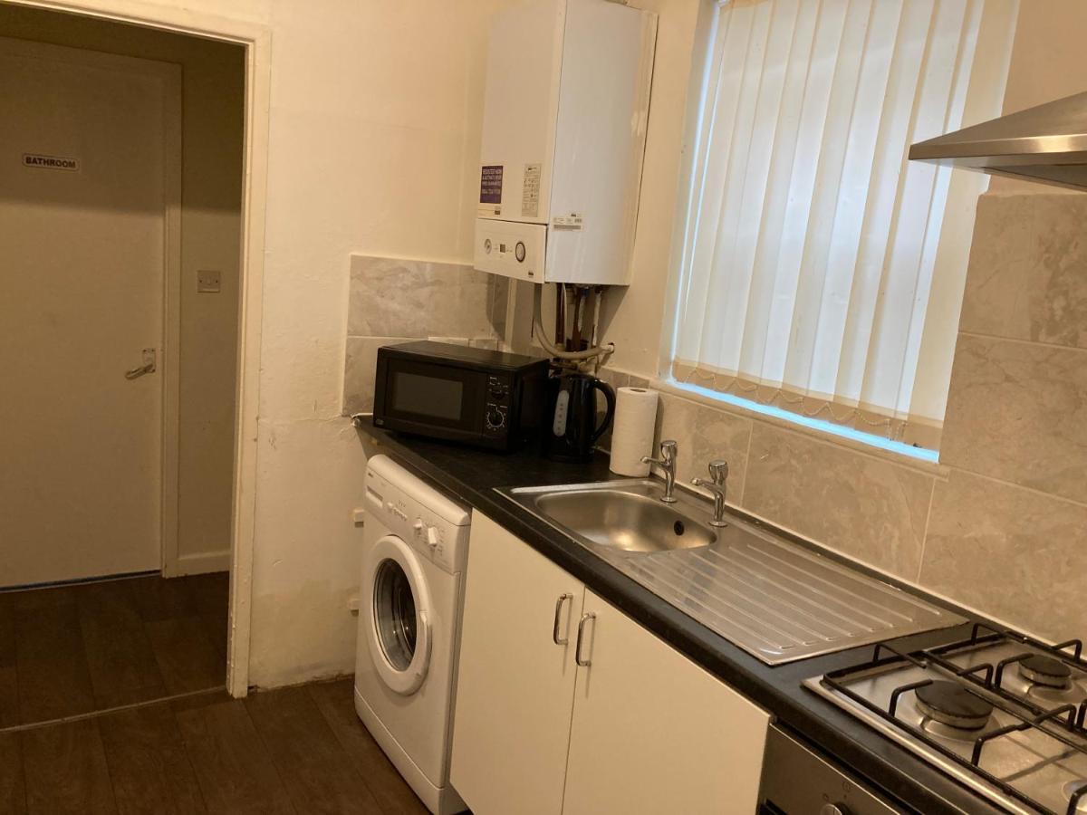 Chosen Rocky Lane Private Rooms Liverpool Exterior foto